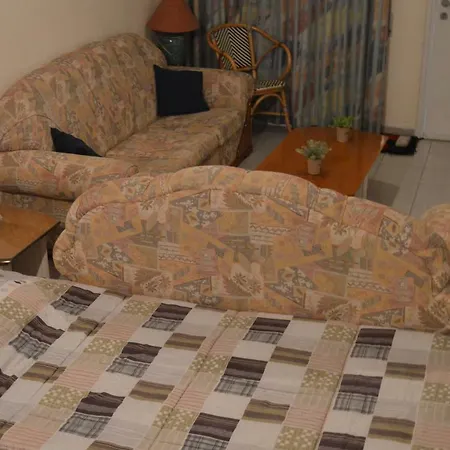 Semesterbostad Emilia Cosy House