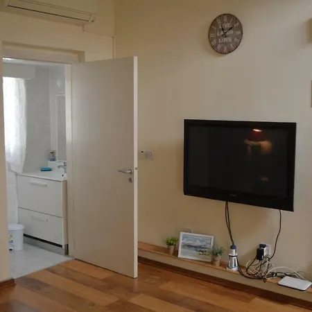 Semesterbostad Emilia Cosy House
